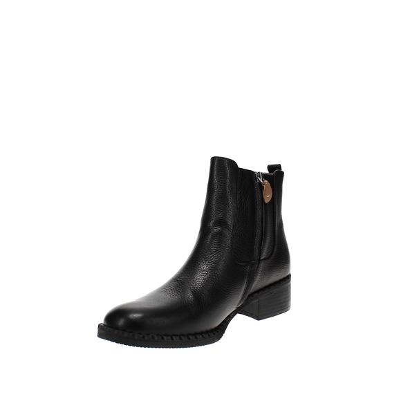 Gentle Souls By Kenneth Cole | Best Buckle Chelsea Boots | Black - Picture 7 of 9